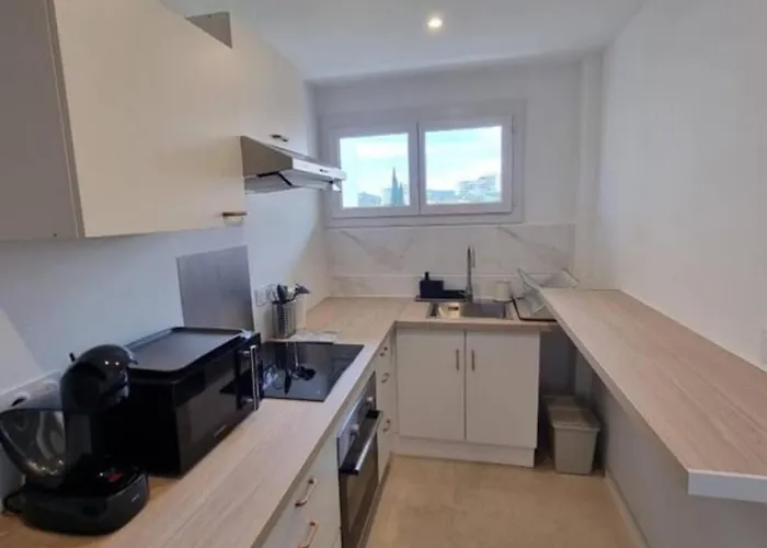 - Cozy 2 Pieces Proche