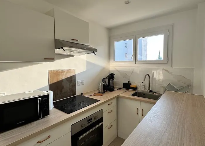 Apartment - Cozy 2 Pieces Proche